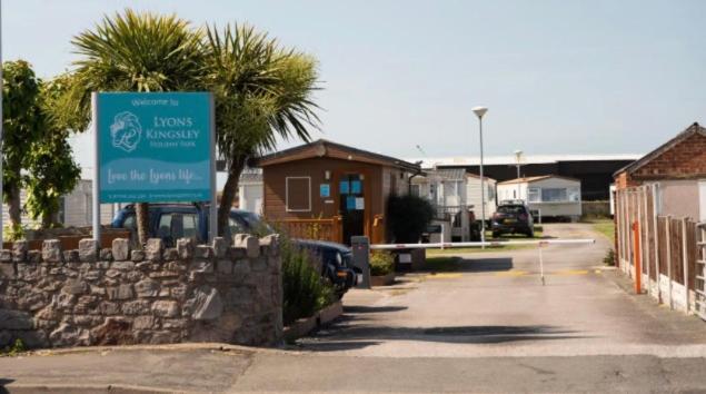 Modern 2 Bedroom Static Caravan - Lyons Kingsley Holiday Park - Pensarn, Abergele - Pet Friendly Ngoại thất bức ảnh