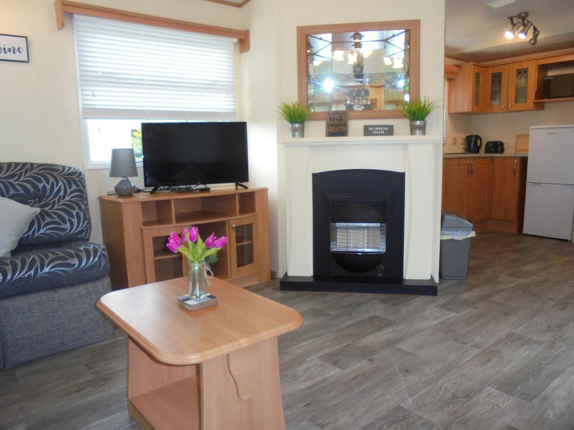 Modern 2 Bedroom Static Caravan - Lyons Kingsley Holiday Park - Pensarn, Abergele - Pet Friendly Ngoại thất bức ảnh