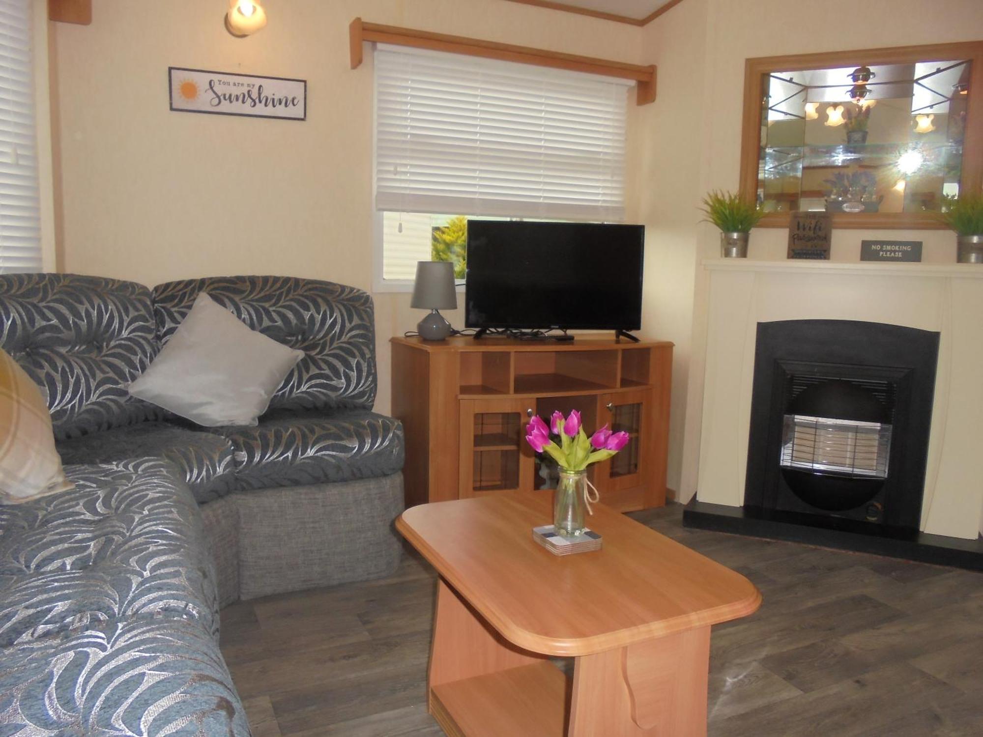 Modern 2 Bedroom Static Caravan - Lyons Kingsley Holiday Park - Pensarn, Abergele - Pet Friendly Ngoại thất bức ảnh